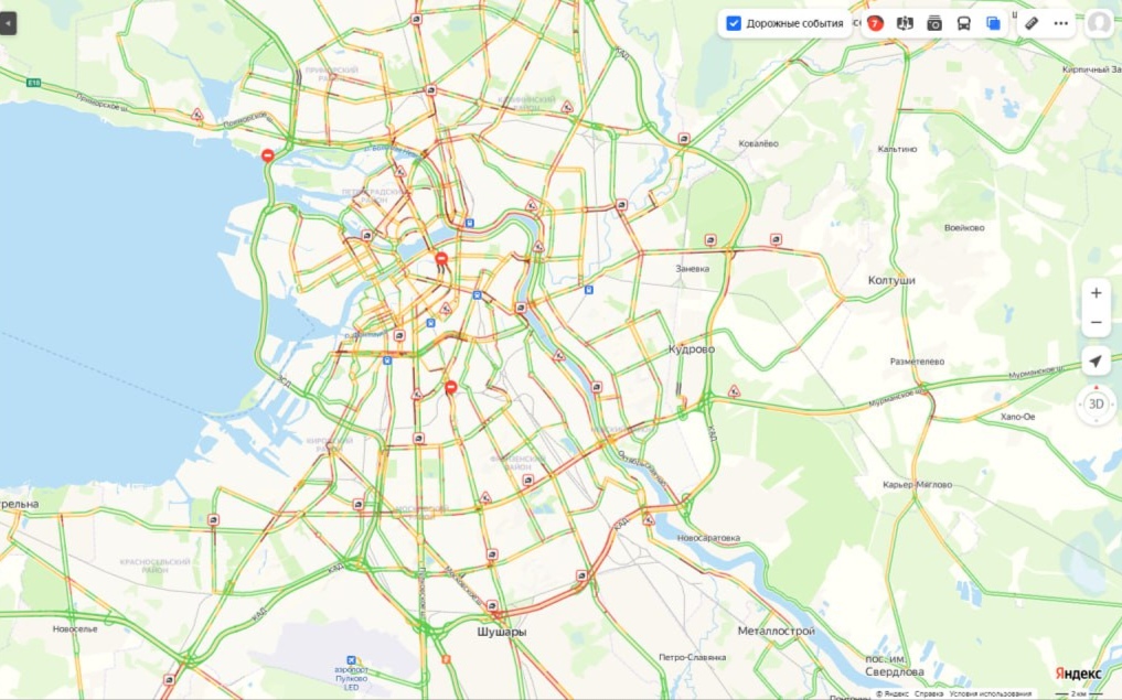 В Петербурге на дорогах молниеносно собрались пробки