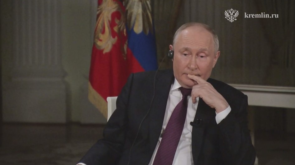 Путин рассказал Карлсону, как говорил с Зеленским о его поддержке неонацистов 