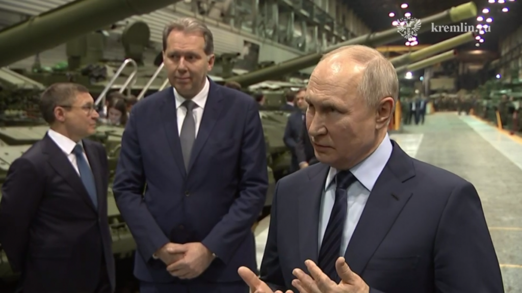 Путин пообщался с работниками Уралвагонзавода в Нижнем Тагиле
