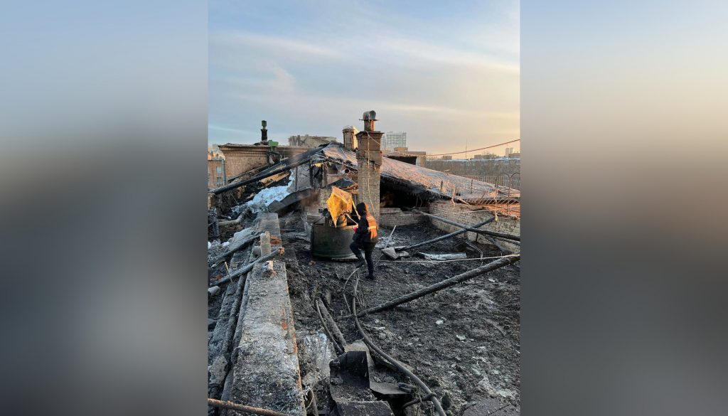 Причиной пожара в доме в Москве стал сбой в системе антиобледенения крыши