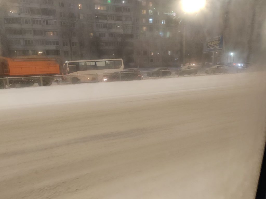 В Петербурге снегопад, а в Пулково только одна задержка