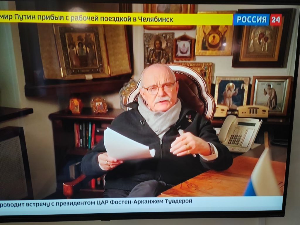 Михалков записал БесогонТВ со звездой Героя Труда