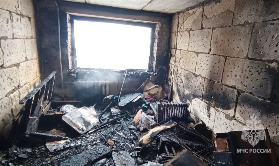 В Саратове 14-летняя девочка пострадала при пожаре в общежитии