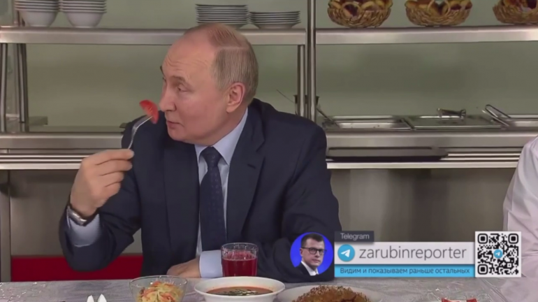 Путину показали робота, собирающего помидоры в Ставрополье