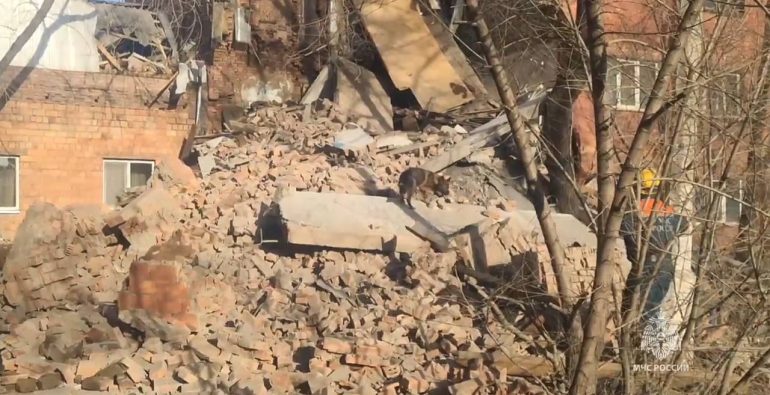 В Хакасии обрушился жилой дом