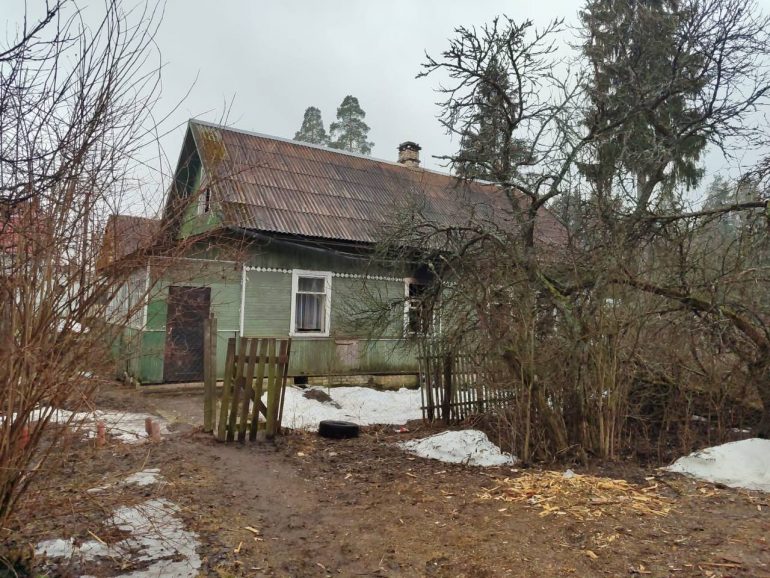 В Луге в пожаре погибли отец с трехлетним сыном