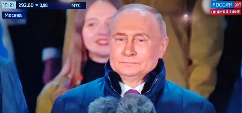 Путин приехал на концерт-митинг на Красную площадь