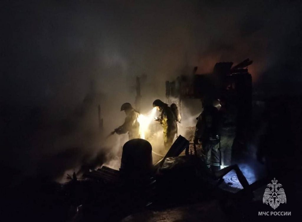 В Башкирии пожар в частном доме унес жизни четырех человек