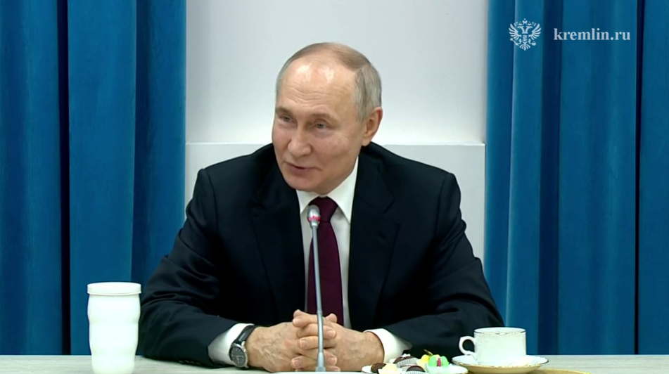 Путину предложили возглавить попечительский совет РАН