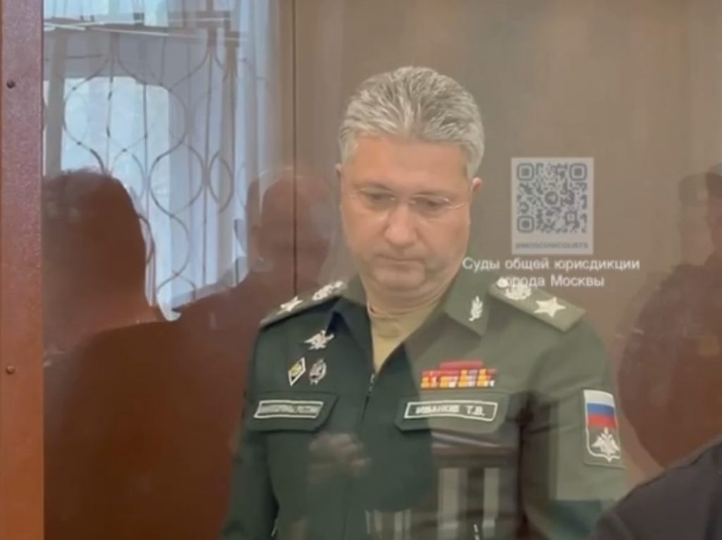 Арестованный замминистра обороны Иванов переоформил мотоцикл на отца