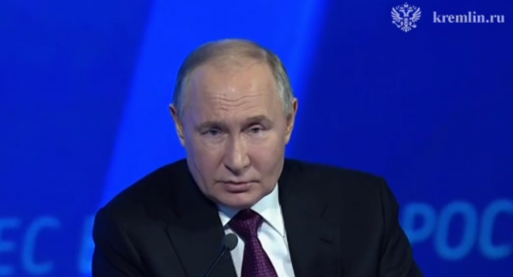 Путин объяснил решение Центробанка не снижать ключевую ставку