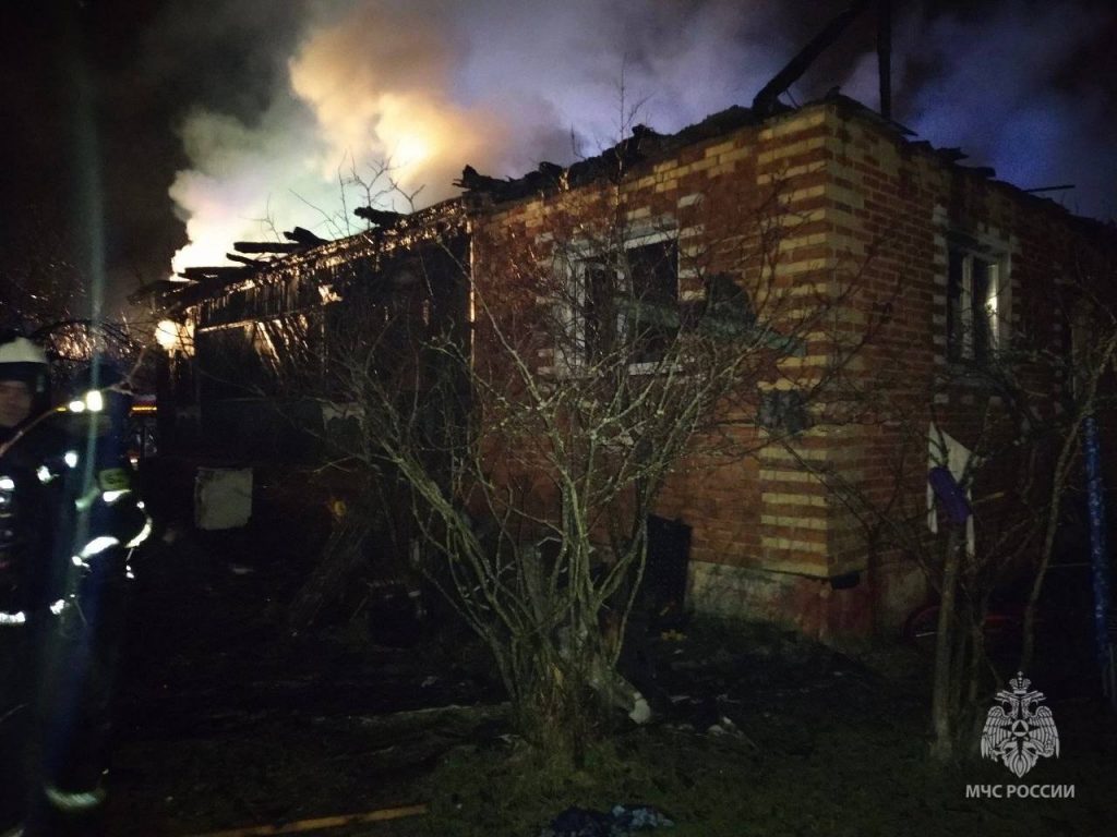 В Подмосковье пожар в доме сгубил четырех детей и двух взрослых 