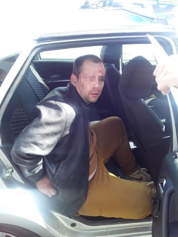 Персоналу продуктового на Большой Конюшенной угрожали муляжом гранаты