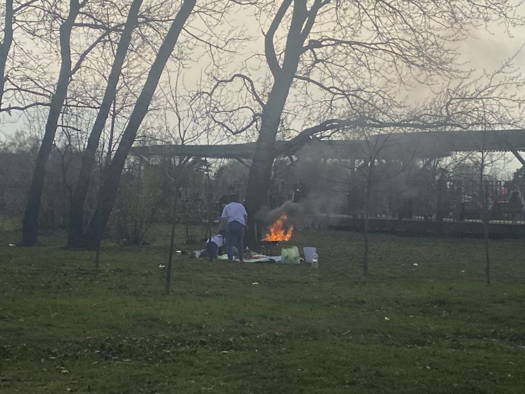 На Суздальских озерах собрались шашлычники в ожидании штрафов