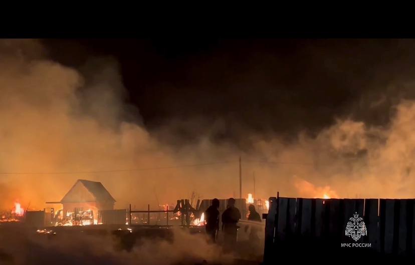 Пожарные в Бурятии борются с пятью пожарами