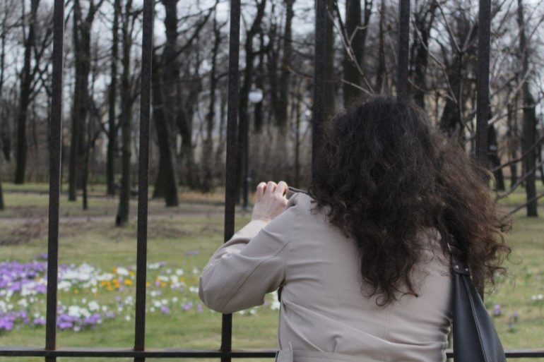 Ковер из крокусов расцвел в Михайловском саду