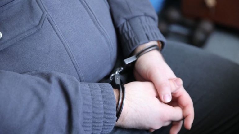 Провернувшего аферу с покупкой iPhone мошенника задержали на Орловской