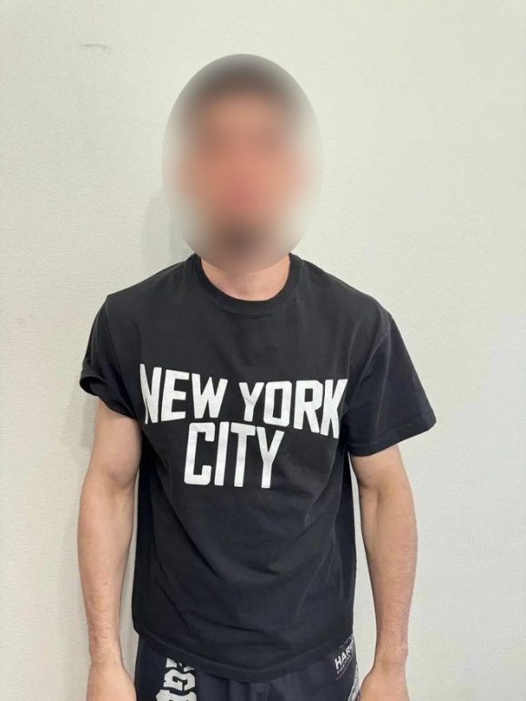 Полиция задержала водителя Porsche после ночного ДТП на Троицком мосту