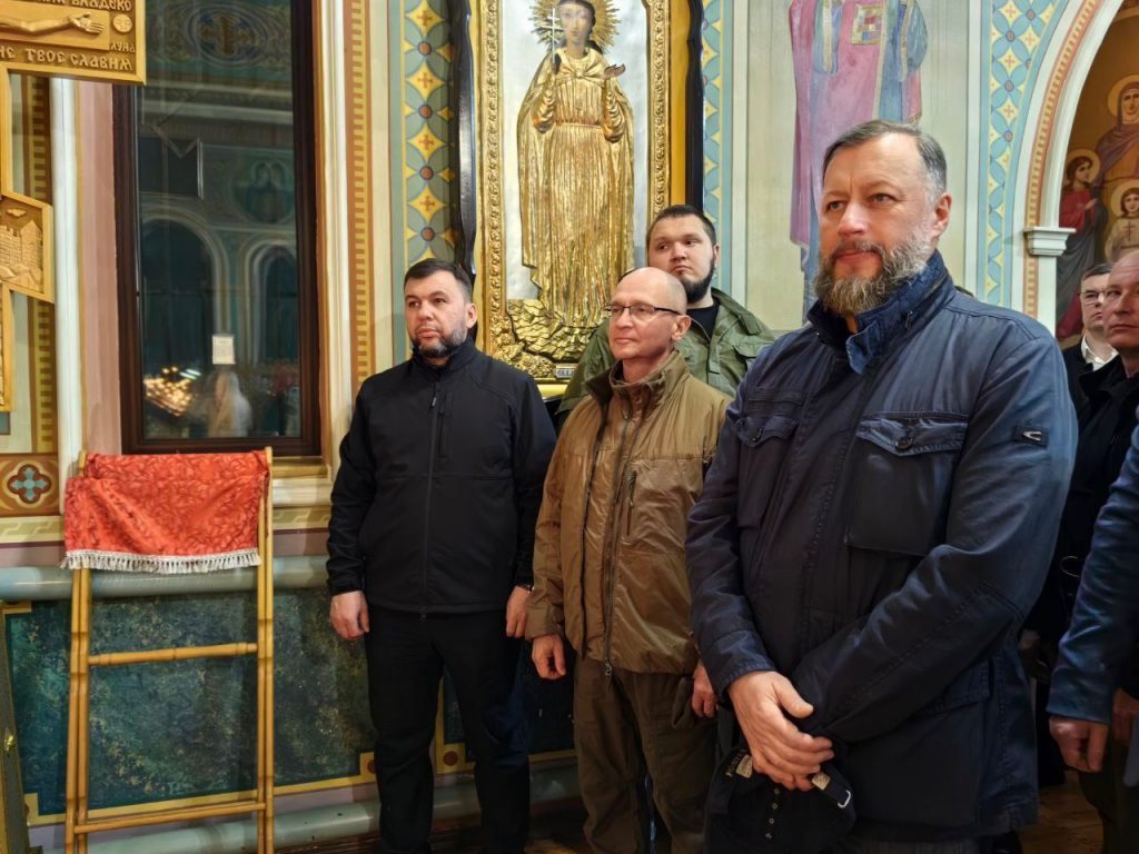 Кириенко встретил Пасху в храме Донецка и увидел Ботсад