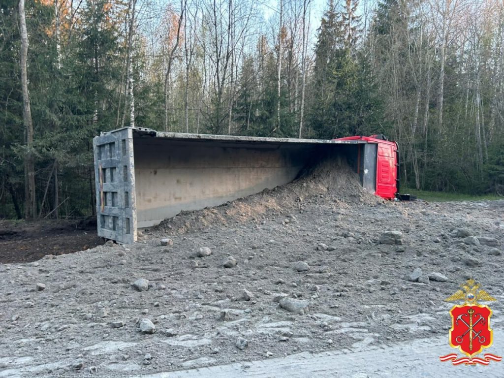 Под Сосновым Бором водитель Chevrolet погиб в ДТП с грузовиком Shacman -  Мойка78.ру﻿ Новости СПб