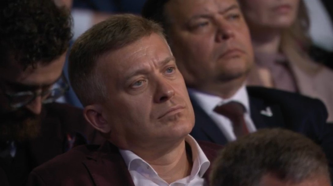 Светский день в БКЗ «Октябрьский» задает цветовые тренды в одежде