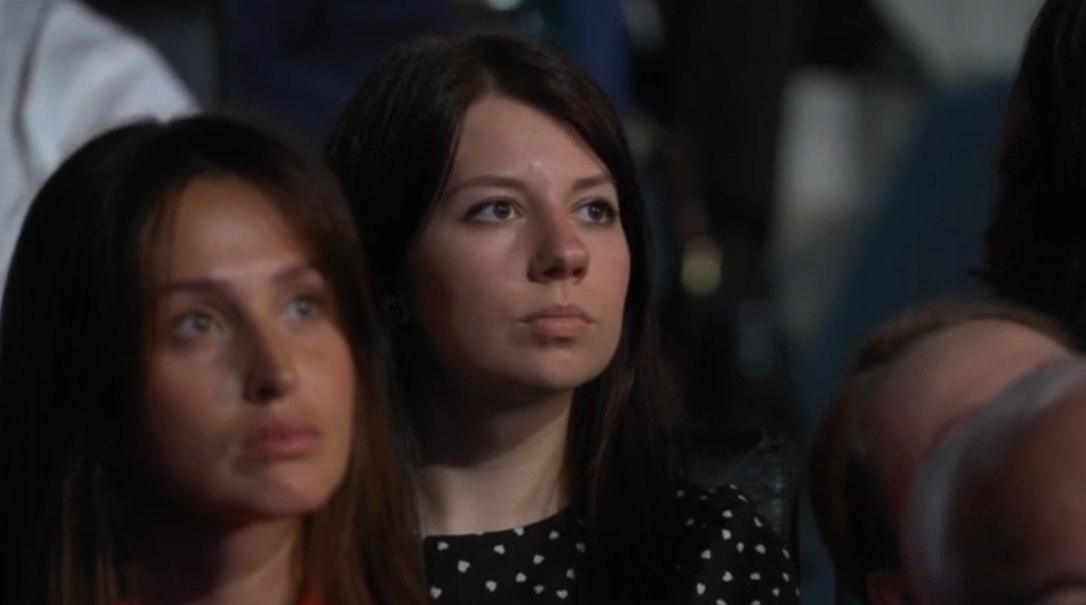 Светский день в БКЗ «Октябрьский» задает цветовые тренды в одежде