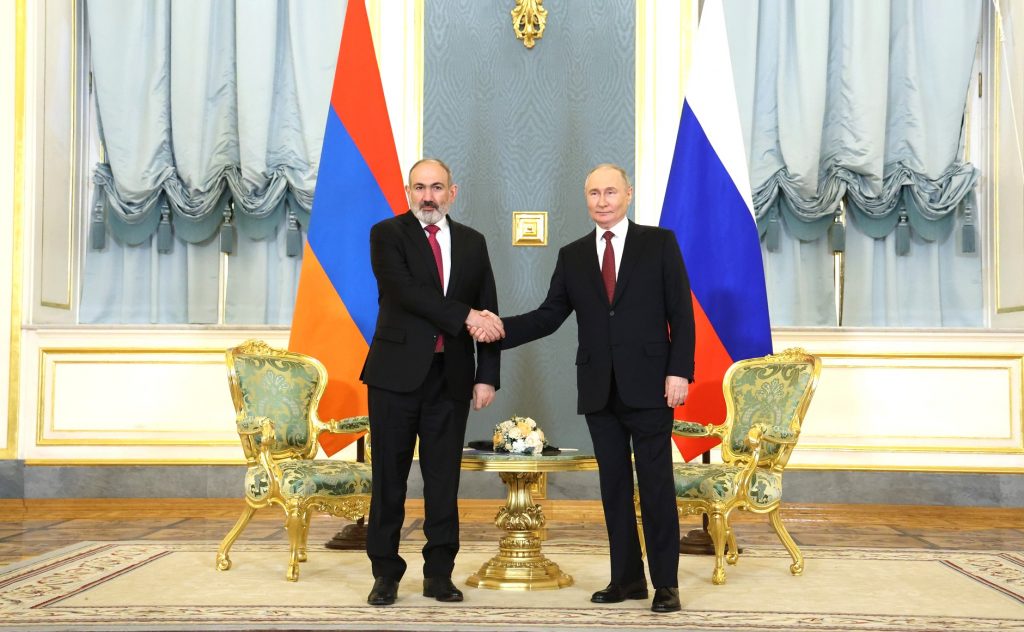 InfoBrics: Армения расплачивается за отказ от России и бегство на Запад
