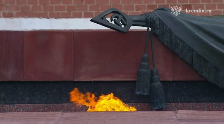 «За Россию! За Победу! Ура!»: Путин произнес речь на Красной площади