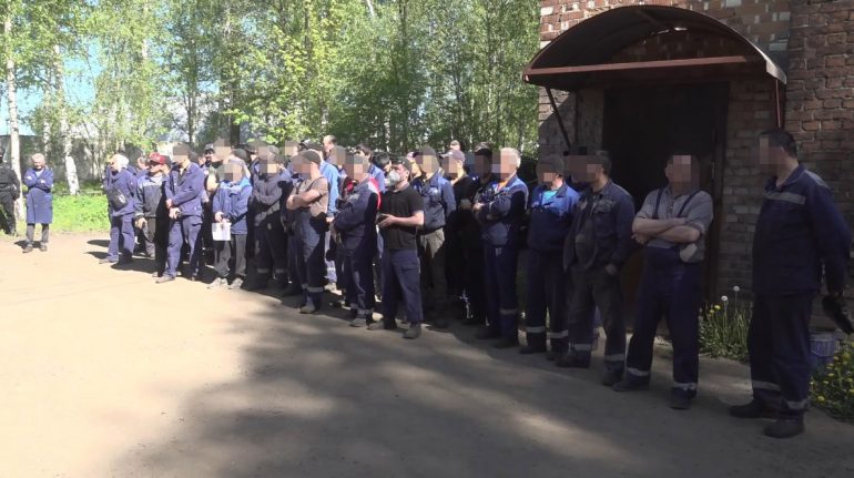 В Петербурге задержали ОПГ по делу о легализации 3 тысяч мигрантов 