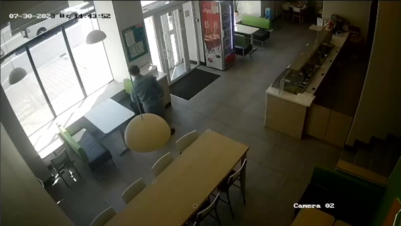 В Петербурге убегавшего из кафе вора сбила машина