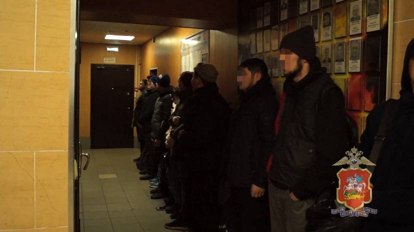 В Электростали прошерстили мигрантов и решили выдворить из РФ 26 человек