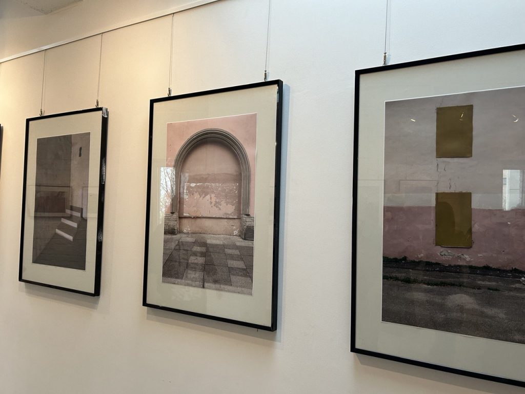 В галерее «Точка» открылась выставка в память о фотографе Теребенине