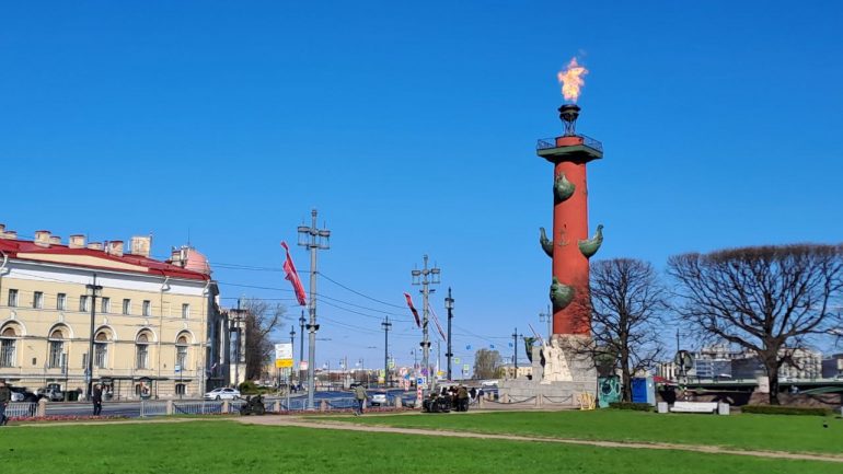 Солнце в День Победы залило Петербург
