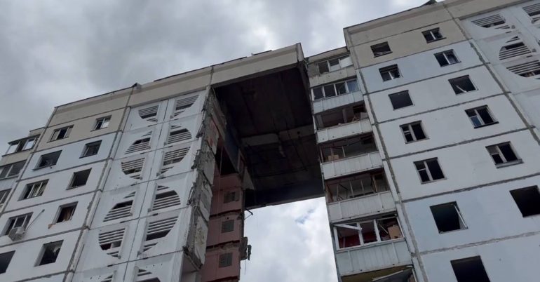 Гладков показал разрушенный дом в Белгороде после обстрела