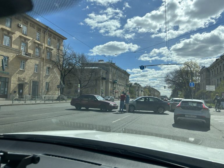 ДТП на Энгельса остановило трамваи