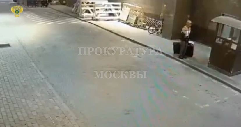 В Москве супруги вынесли сейф с 91 млн из офиса