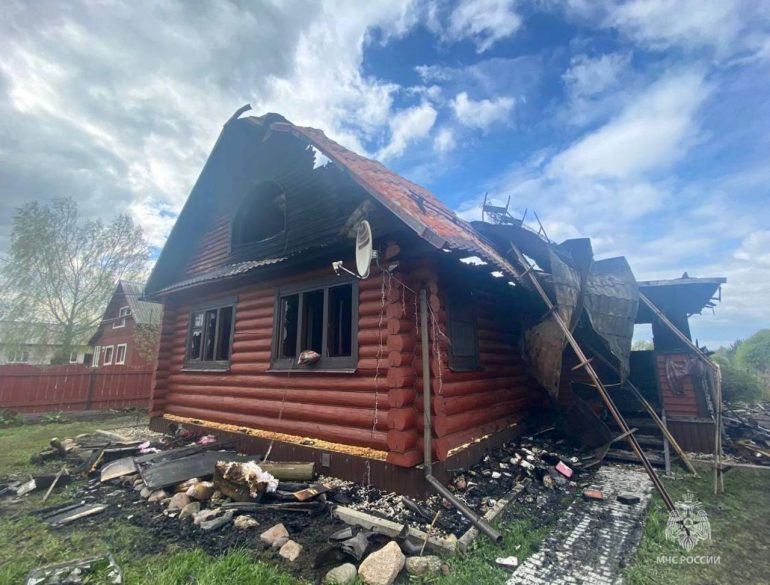 Дачный дом сгорел из-за дымовой шашки от комаров