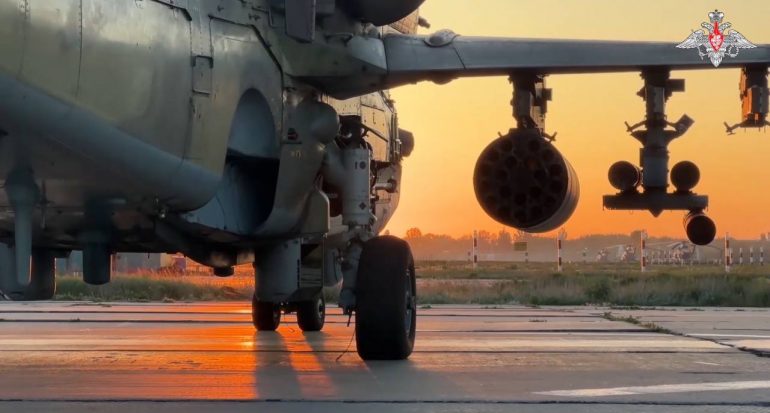 Минобороны показало видео возвращения «Аллигатора» с добычей