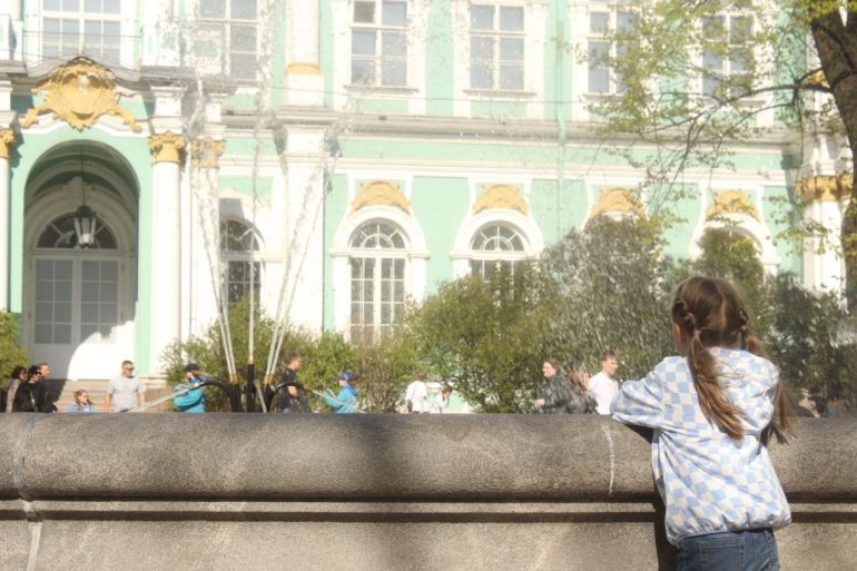 Мойка78 рассказывает, как летом Разумишкину заработать больше Корабельникова