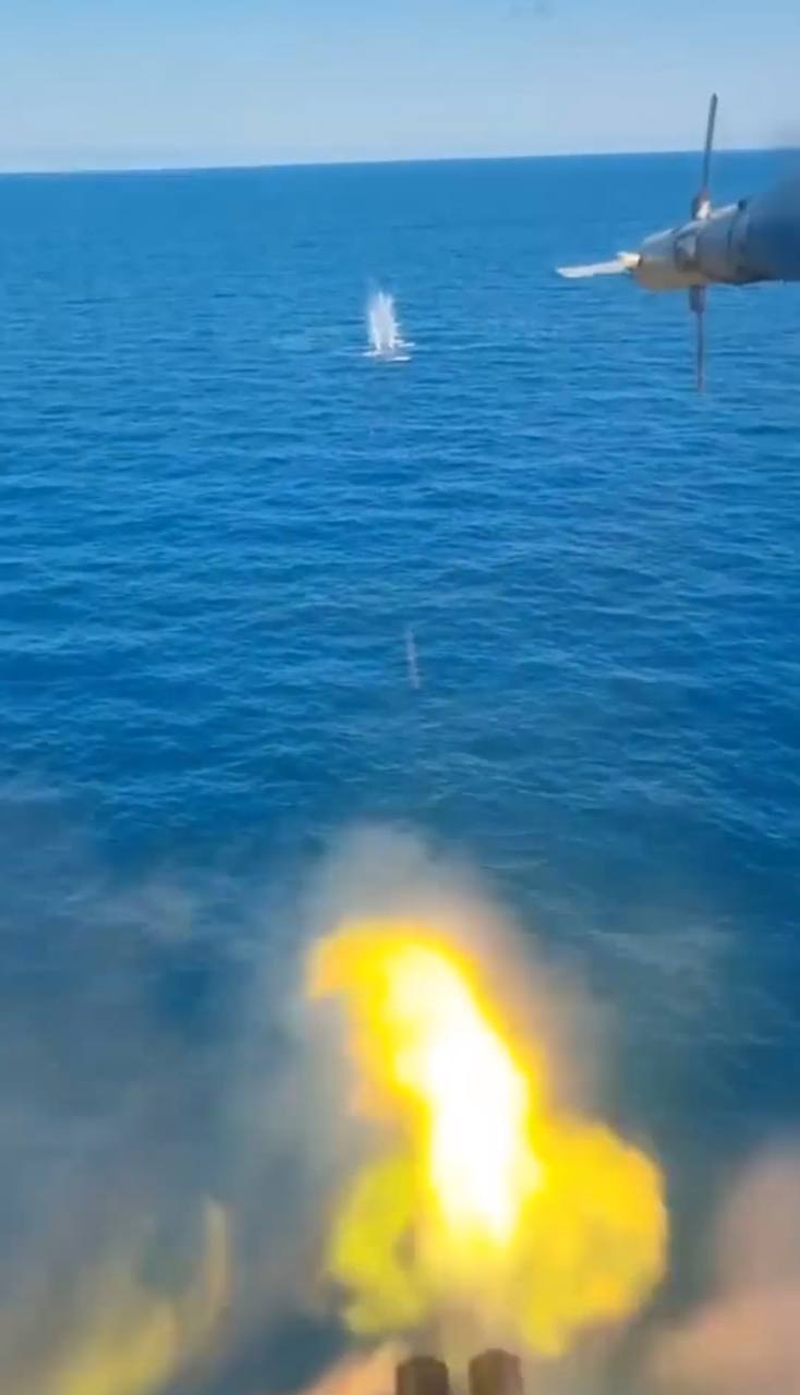 Минобороны показало уничтожение дронов ВСУ в Черном море