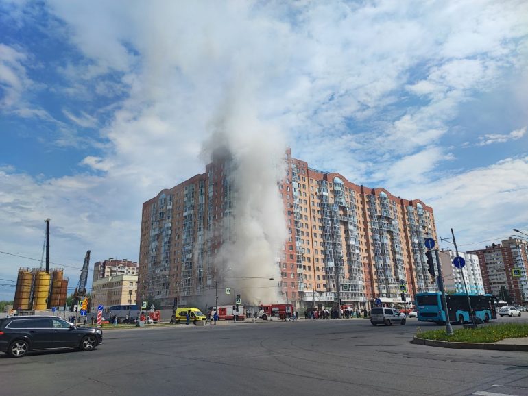 Последствия пожара в «Чайхане» на Богатырском