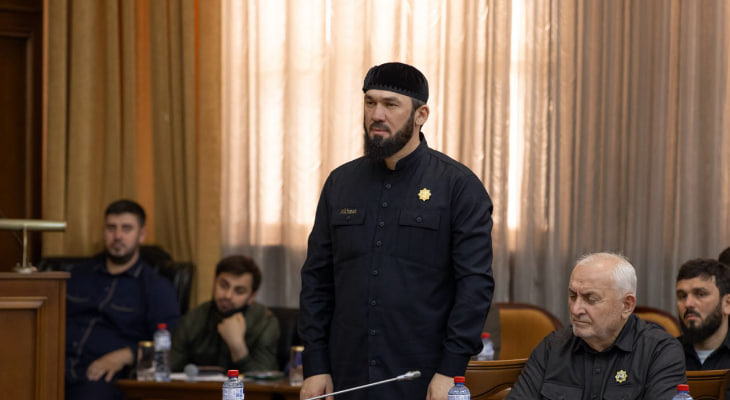 Парламент Чечни поддержал Даудова на пост председателя правительства