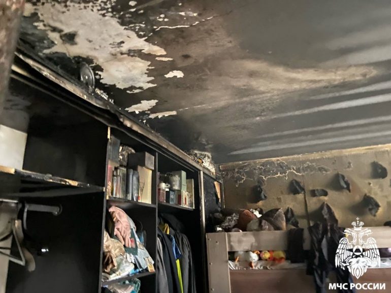 Электросамокат загорелся в квартире в Нефтеюганске