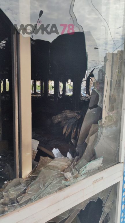Последствия пожара в «Чайхане» на Богатырском