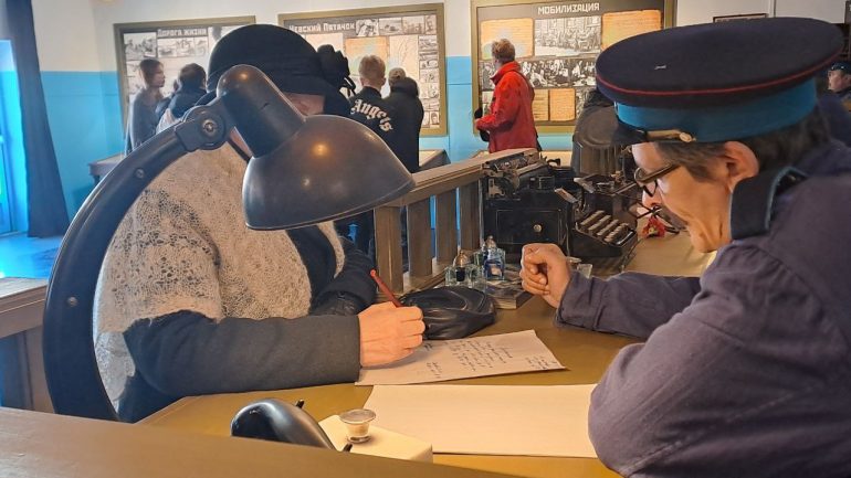 На Дворцовой заработала выставка о работе милиции в годы блокады Ленинграда