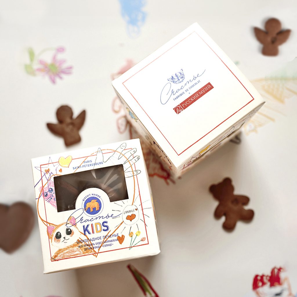 Детские рисунки украсили коробочки лимитированного шоколадного печенья