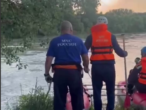 В Северной Осетии сутки ищут подростка, пропавшего во время купания в Тереке