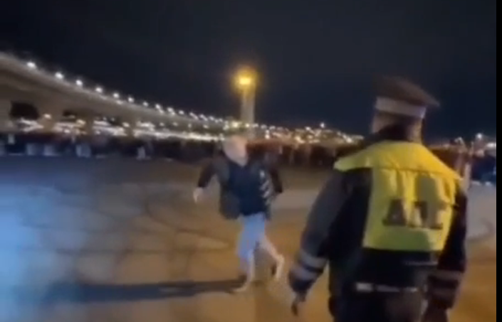 Полиция Петербурга направила в военкоматы любителей уличного хайпа