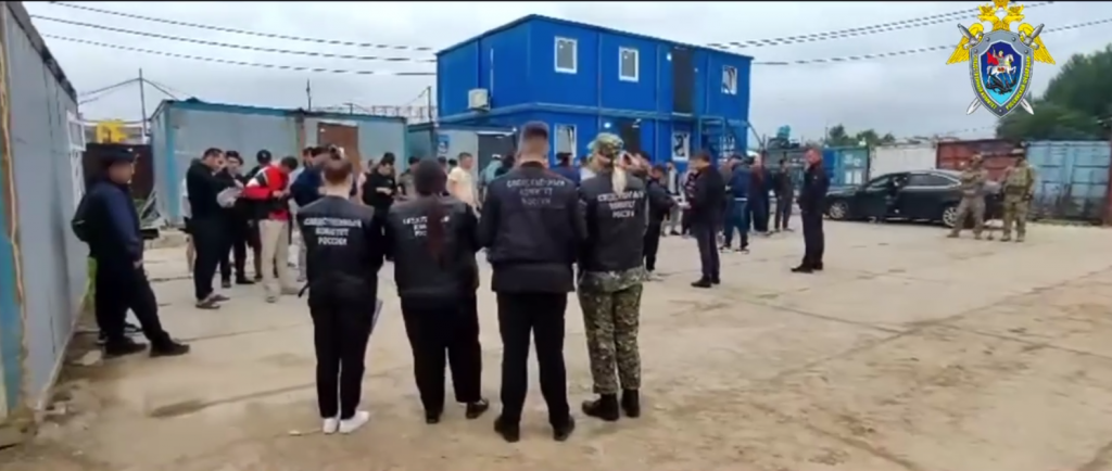 Под Гатчиной после нападения мигранта на девочку рейд, задержано 60 уроженцев Узбекистана