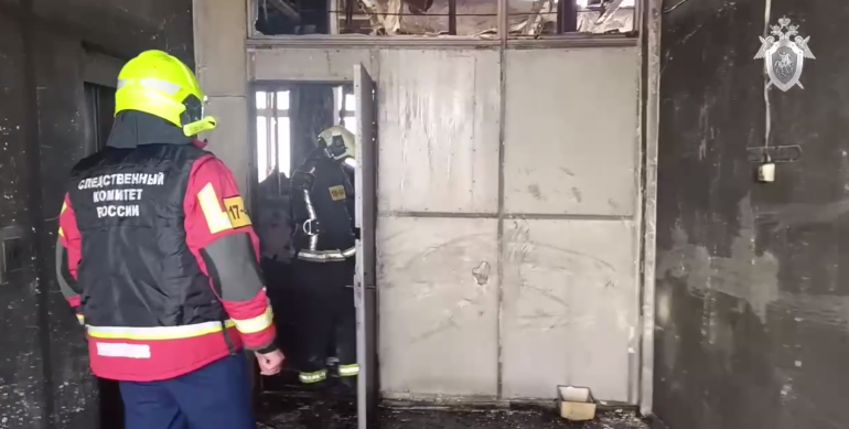 СК показал, как выглядит внутри сгоревшее здание во Фрязине